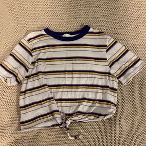 Cute vintage tied t-shirt